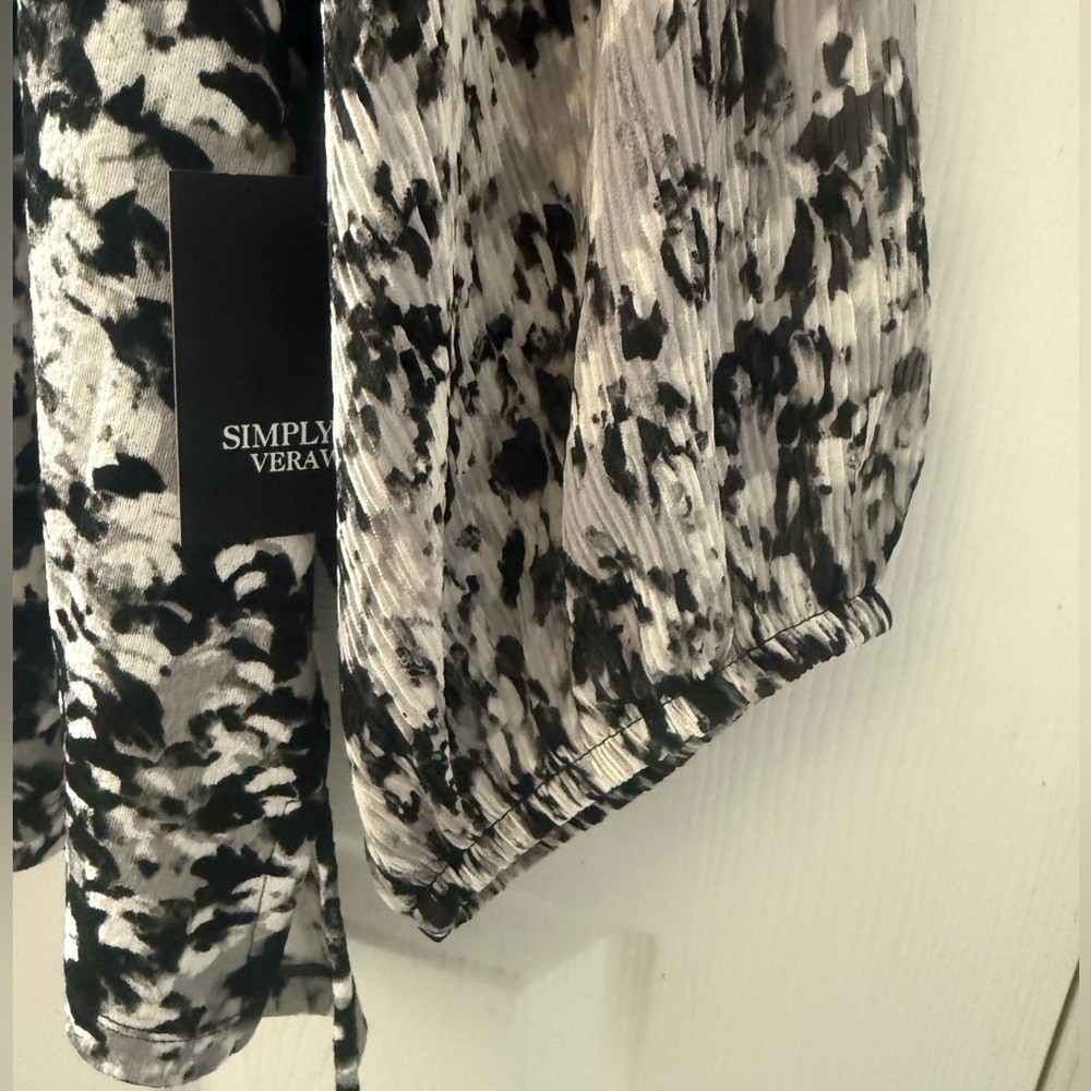 Simply Vera Vera Wang Black, White & Gray Floral Blouse Size XXL Women’s Top - Picture 4 of 15